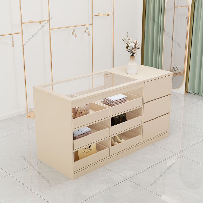Office Furniture - Toko Pakaian Modern dengan Desain Kreatif,